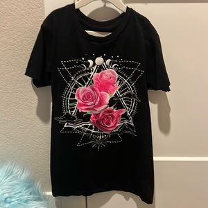 Pretty Rebellious XS Teens Shirt